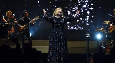 Burberry vestirá a Adele en su gira 2016
