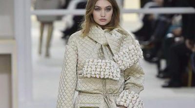 Chanel presenta su colección otoño 2016 en la Paris Fashion Week con un trío ganador