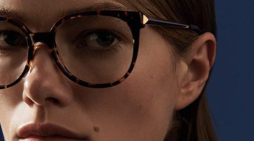 El estilo vintage se cuela en la colección de gafas Victoria Beckham otoño/invierno 2016/2017