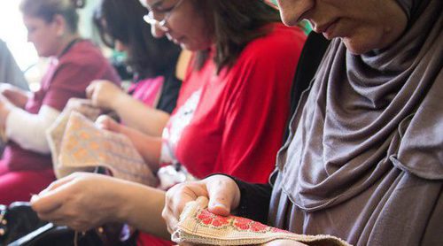 Gioseppo lanza una colección solidaria de sandalias para ayudar a mujeres refugiadas de Siria