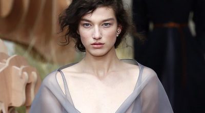 El tul domina en el desfile otoño/invierno de Alta Costura de Dior para 2017/2018