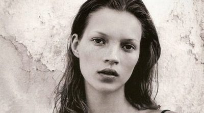 Kate Moss fue elegida por Calvin Klein en 1993 gracias a sus pechos naturales