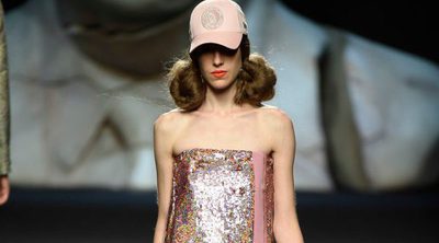 Ana Locking oculta miradas en su colección primavera/verano 2018 para Madrid Fashion Week