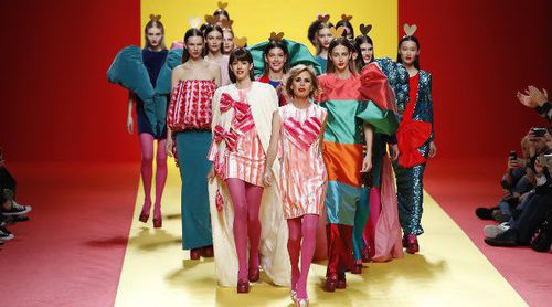 Ágatha Ruiz de la Prada rinde un homenaje a España sobre la Madrid Fashion Week