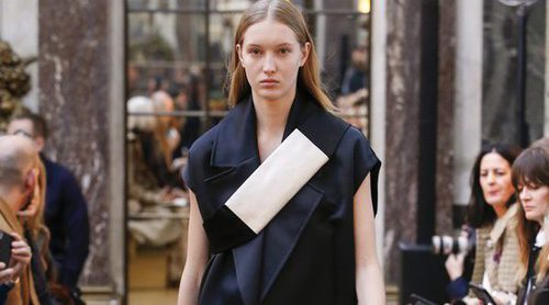 El minimalismo de la colección otoño/invierno 2018 de Victoria Beckham en la Nueva York Fashion Week