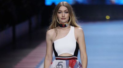 Tommy Hilfiger presenta su última entrega de TommyXGigi para primavera/verano 2018 en la Milan Fashion Week