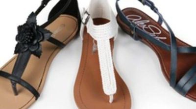 La nueva colección de Alex Silva para este verano, protagonizada por sandalias planas y zapatos de tacón bajo