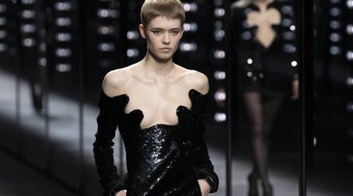 Saint Laurent deslumbra en la semana de la moda de París