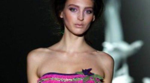 Colores vibrantes y selváticos protagonizarán la colección de verano 2013 de Dolores Cortés en la Fashion Week Madrid