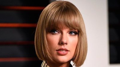 La evolución de estilismos de Taylor Swift: de cantante country a estrella mundial