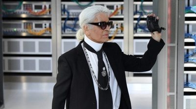 Amigos de Karl Lagerfeld rinden tributo al Káiser diseñado sus propias camisas blancas
