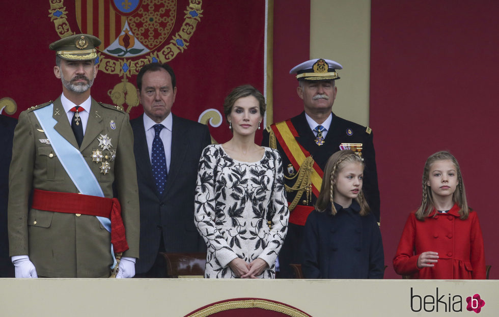 La Familia Real en el desfile militar del Día de la Hispanidad