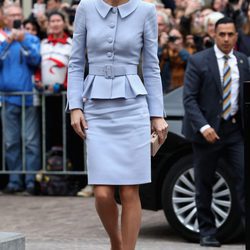 Katte Middleton con un traje clásico en su visita a Holanda