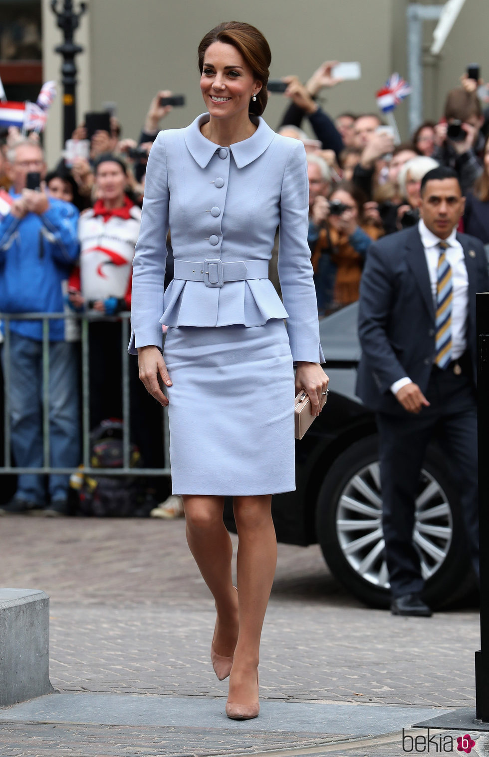 Katte Middleton con un traje clásico en su visita a Holanda