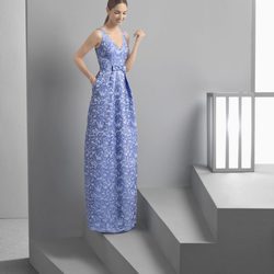 Eugenia Silva con un vestido largo de la colección 'Cocktail 2017' de Rosa Clará