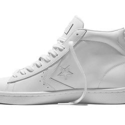 Botín blanco de la colección 'Pro Leather 76' de Converse y Nike