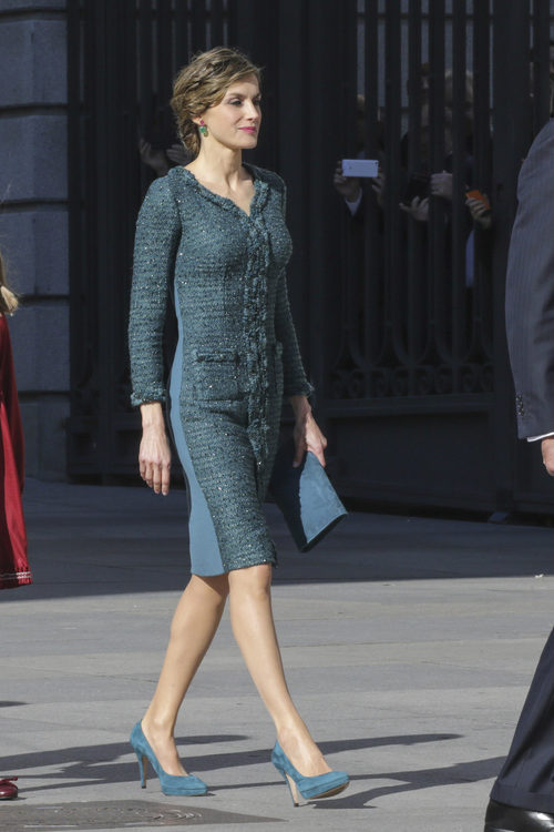 La Reina Letizia con un vestido de tweed verde en la Apertura de la XII Legislatura