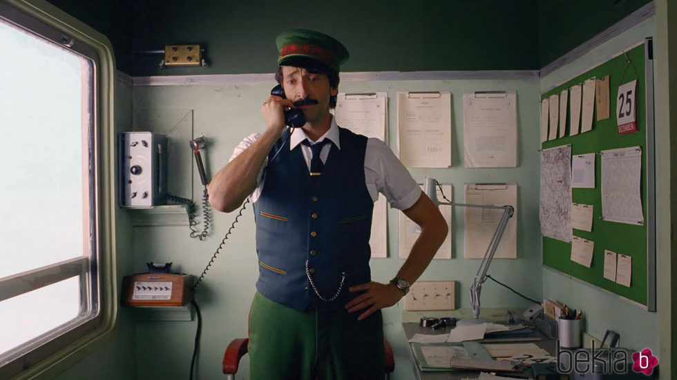 Adrien Brody en el cortometraje de H&M dirigido por Wes Anderson para Navidad 2016