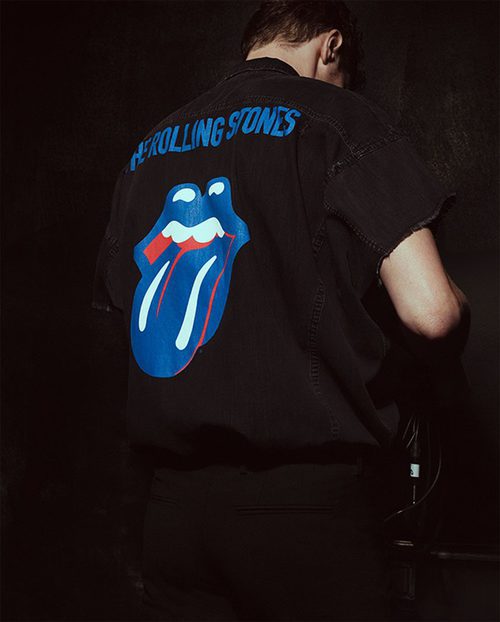 Chaleco negro vaquero de los Rolling Stones de Zara en su colección limitada