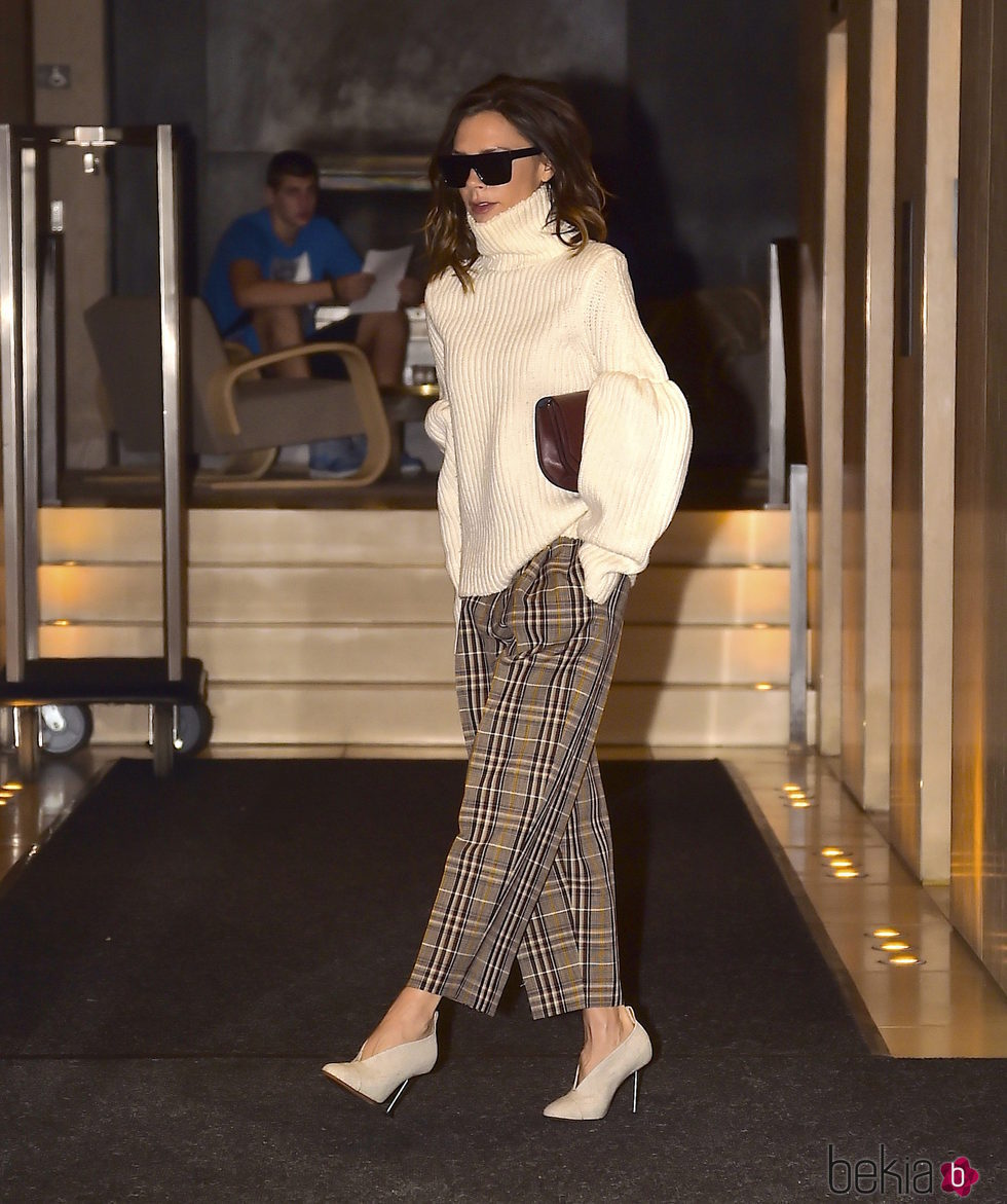 Victoria Beckham con un outfit invernal en Nueva York