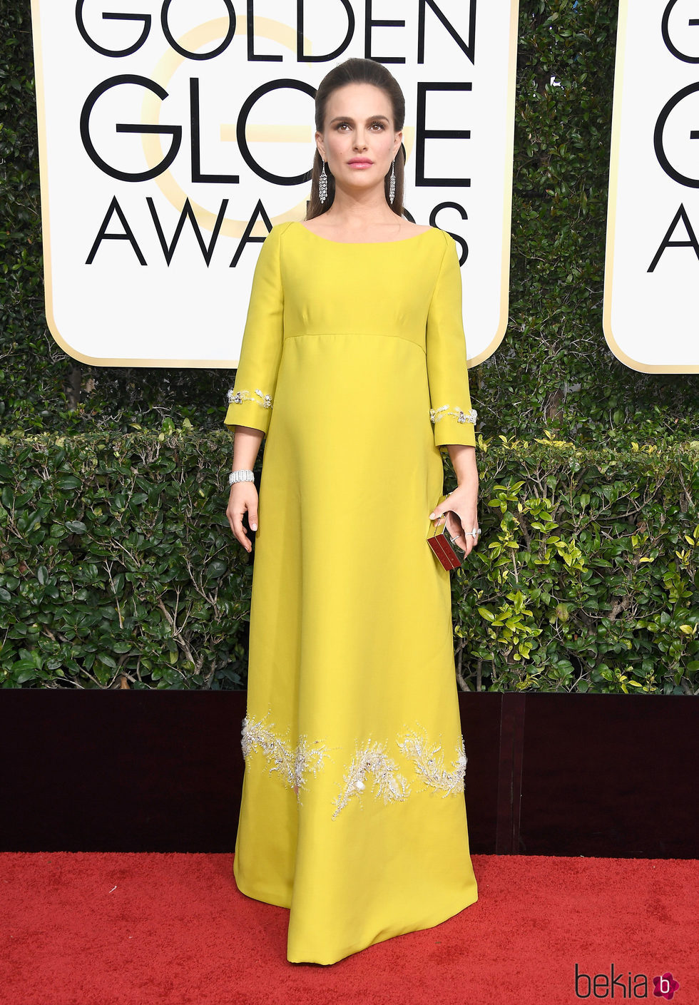 Natalie Portman con un look vintage en los Globos de Oro 2017