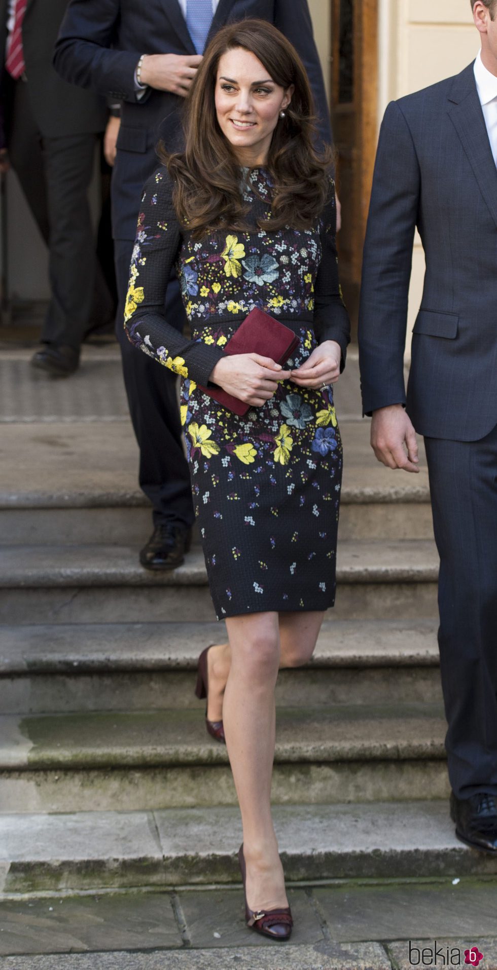 Kate Middleton con un vestido floral en el Institute of Contemporary Arts