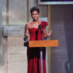 Michelle Obama con un vestido asimétrico en los premios BET honors de 2012