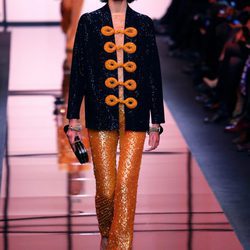 Chaqueta glitter de Giorgio Armani Privé primavera/verano 2017 en la Semana de la Alta Costura de París