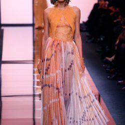 Falda plisada de Giorgio Armani Privé primavera/verano 2017 en la Semana de la Alta Costura de París