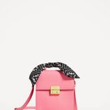Bolso rosa con lazo de Zara primavera/verano 2017