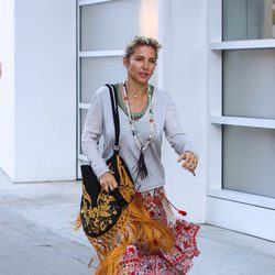 Elsa Pataky con un outfit bohemio en las calles de Los Ángeles