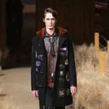 Abrigo decorado con parches de Coach otoño/invierno 2017/2017 en la New York Fashion Week