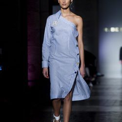 Vestido camisero de Roberto Verino primavera/verano 2017 en la Madrid Fashion Week