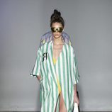 Camisa a rayas verde de Roberto Verino primavera/verano 2017/2018 en la Madrid Fashion Week