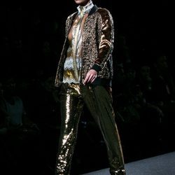 Blusa y pantalón glitter de Custo Barcelona en su colección otoño/invierno 2017/2018 para Madrid Fashion Week