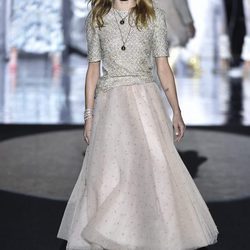 Verónica Blume con una falda de tul de Duyos otoño/invierno 2017/2018 en la Madrid Fashion Week