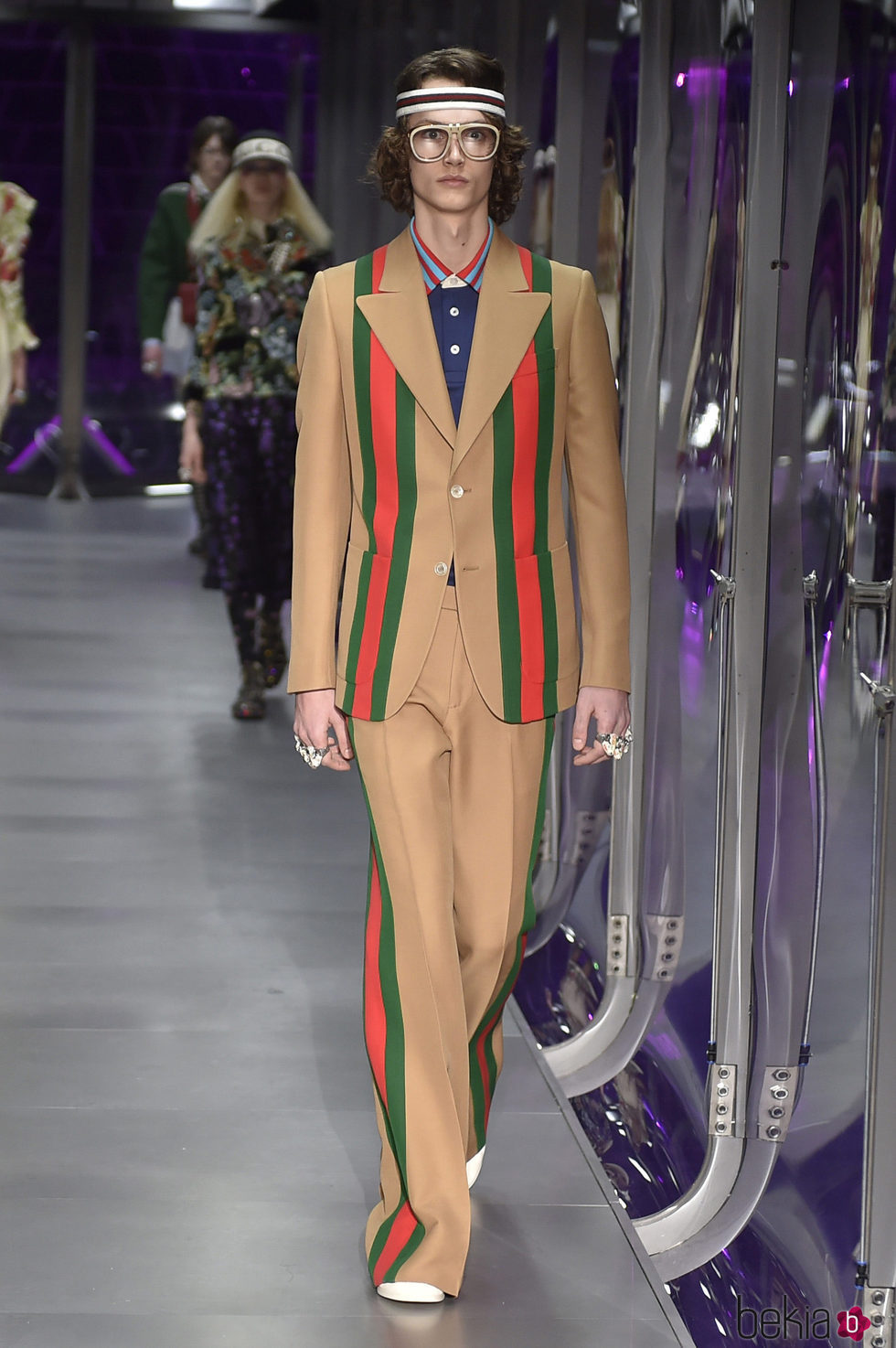 Traje camel de Gucci otoño/invierno 2017/2018 en la Milán Fashion Week