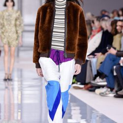 Pantalón sport de Chloé otoño/invierno 2017/2018 en la Paris Fashion Week