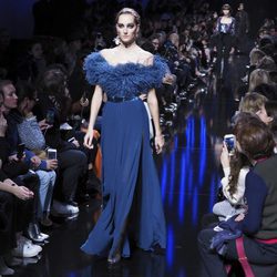 Vestido vaporoso de Elie Saab de la colección otoño/invierno 2017/2018 en París Fashion Week
