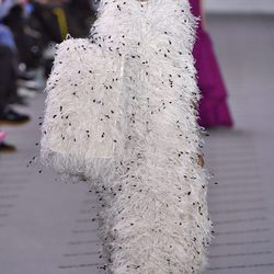 Vestido de pelo de la colección otoño/invierno 2017/2018 de Balenciaga en Paris Fashion Week