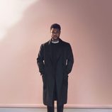 The Weeknd con un abrigo de paño de H&M primavera/verano 2017