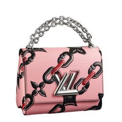 Bolso rosa con cadena de Louis Vuitton primavera/verano 2017