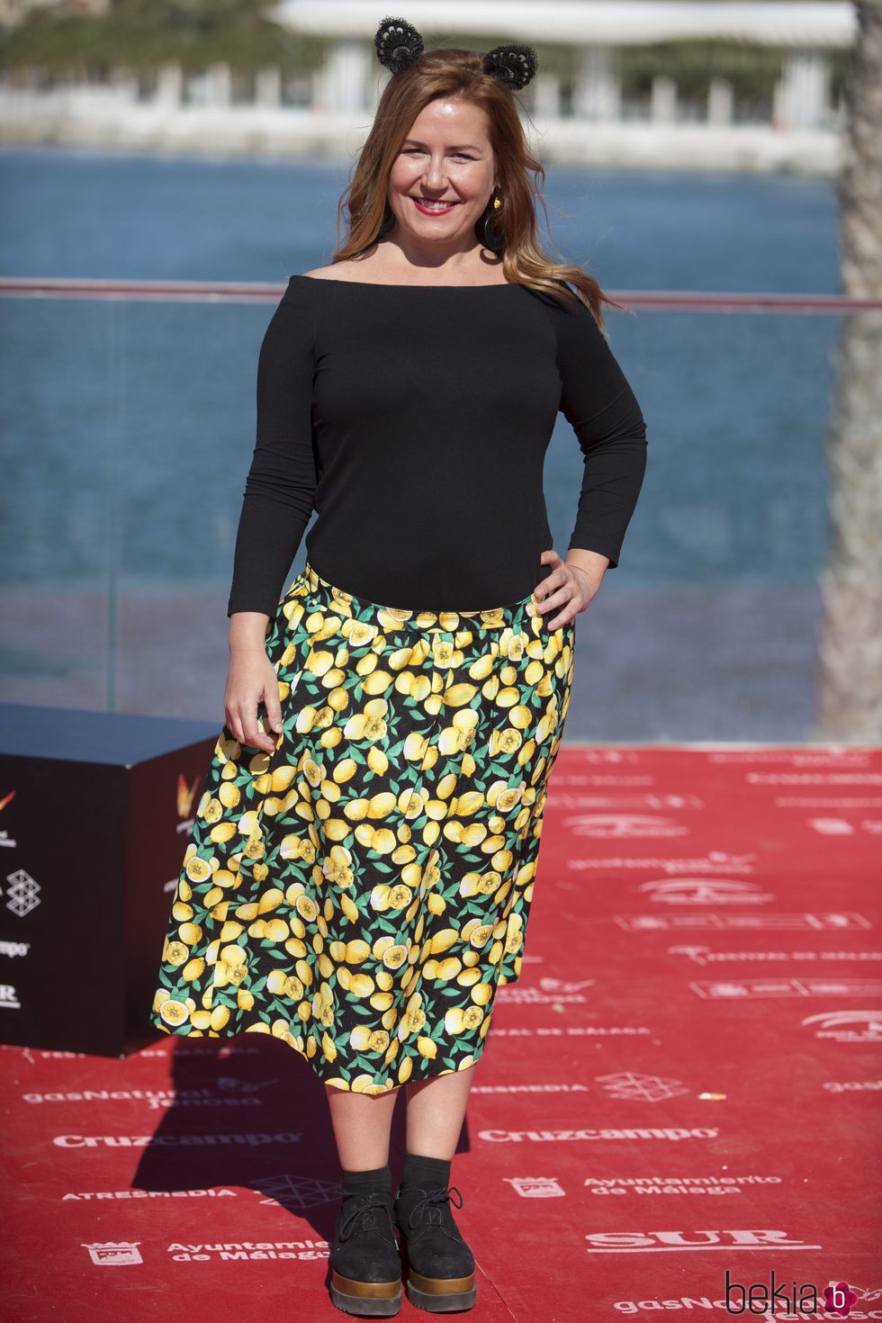 Natalia Roig con una falda estampada en el Festival de Cine de Málaga
