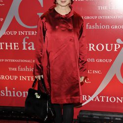 Isabella Rossellini, de rojo, en las fiesta de la moda 'Las Luminarias'