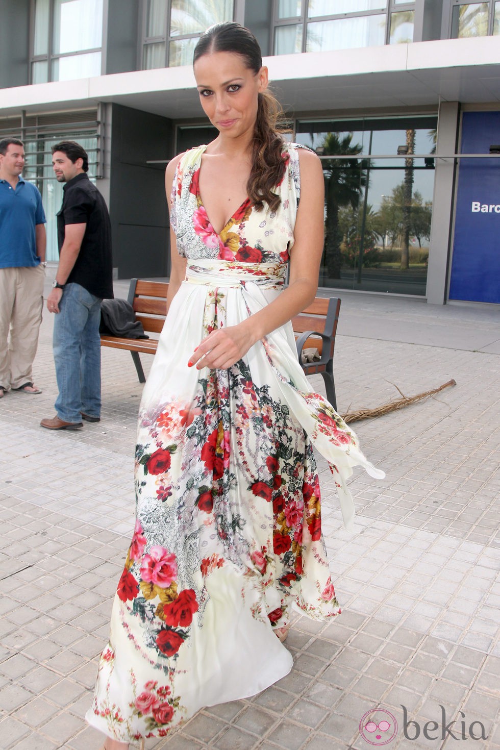 Eva González con un vestido de flores