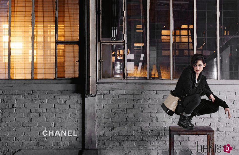 Kristen Stewart como imagen del nuevo bolso 'Gabrielle' de Chanel