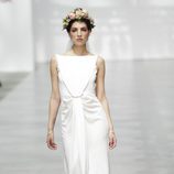 Vestido de novia fruncido de Juanjo Oliva sobre la Madrid Bridal Week