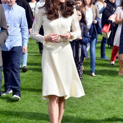 Kate Middleton impecable con un vestido de Chloé