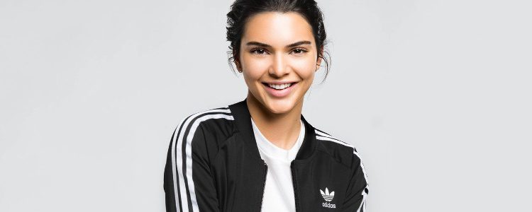 Kendall Jenner con un chandal de Adidas