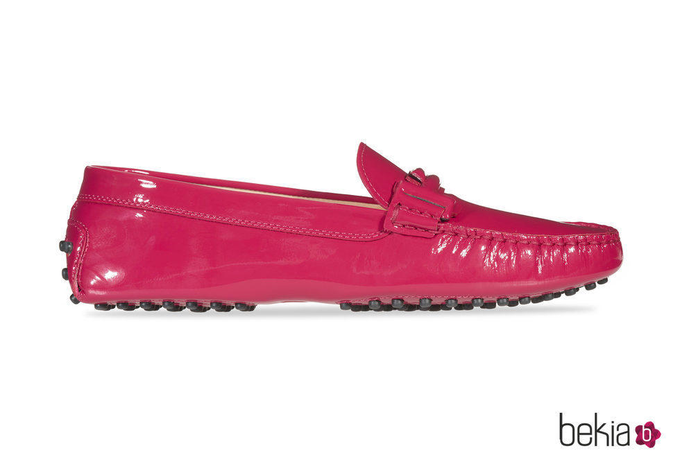Zapato de charol rojo de la colección 'Gommino' de Tod's para verano 2017